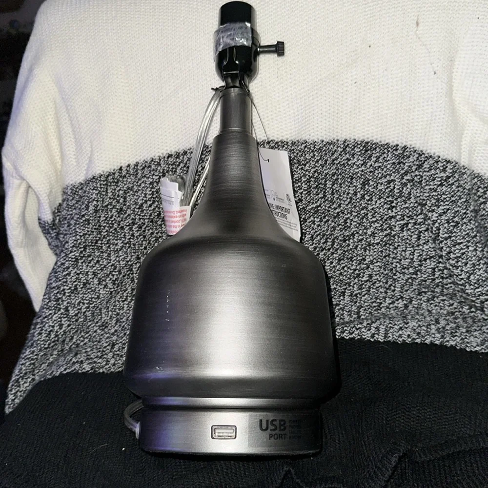 Lamp - Picture 3 of 4